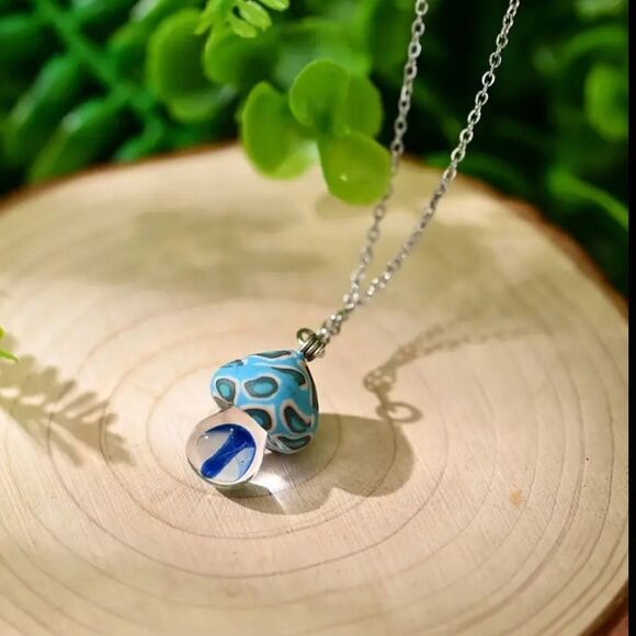 Mushroom Necklace - Picture 1 of 4